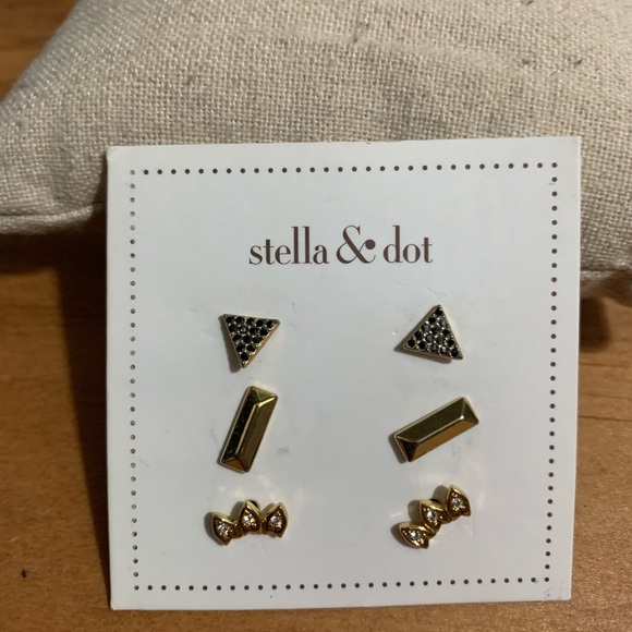 Aurora Gold Studs - 3 pack - Picture 2 of 2